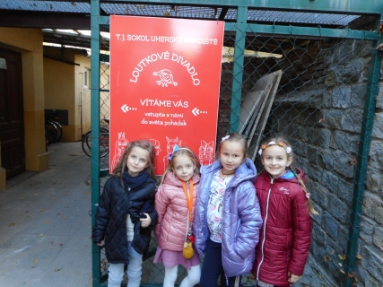 ŠD - návštěva loutkového divadla