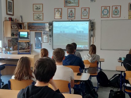 Virtuální prohlídka s názvem: Cesta elektřiny distribuční soustavou s žáky 9.C