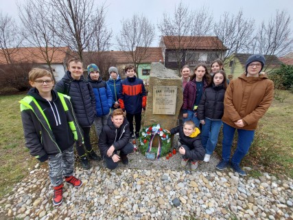 Uctění památky parašutisty Jana Hrubého z Kunovic žáky naší školy