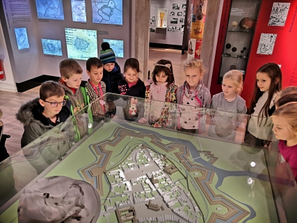 1. A a 1. B na expozici Uherské Hradiště - město královské