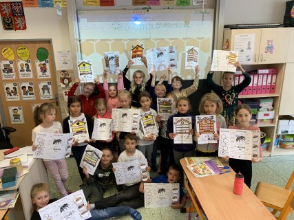 Pilné včely ze 2. C