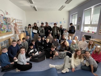 Návštěva divadelního představení v ZŠ a MŠ speciální - 5. C
