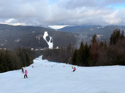„Six-seven“ lyžařů na Bílé