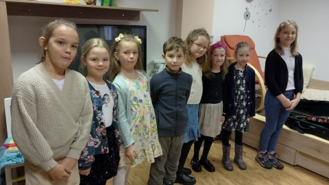 Školní družina Velikonoční vystoupení pro seniory