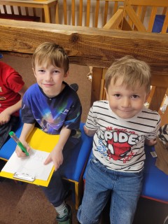 Karlíček a vosy v knihovně BBB, 1.C